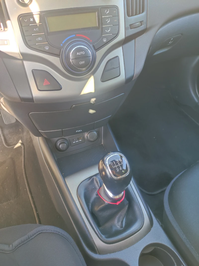 Hyundai I30, снимка 10 - Автомобили и джипове - 52149007