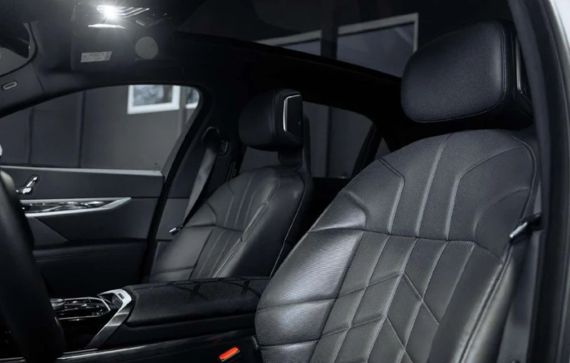 BMW 740 d xDrive M Pack, снимка 8 - Автомобили и джипове - 52553661