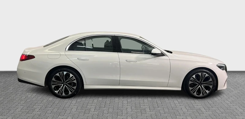 Mercedes-Benz E 220 d, снимка 3 - Автомобили и джипове - 52694283