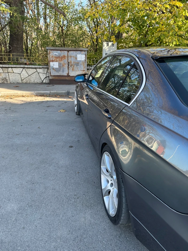 BMW 330, снимка 9 - Автомобили и джипове - 52736077