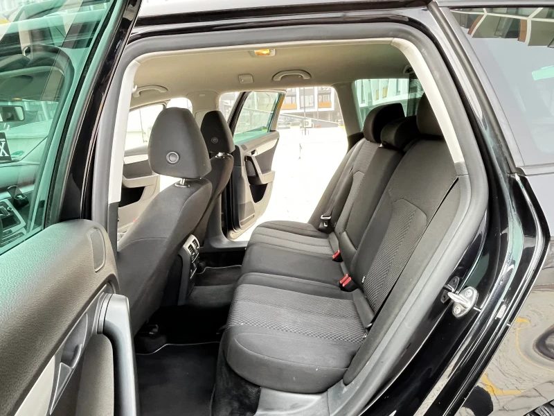 VW Passat 2.0TDI/140КС, снимка 13 - Автомобили и джипове - 52873798