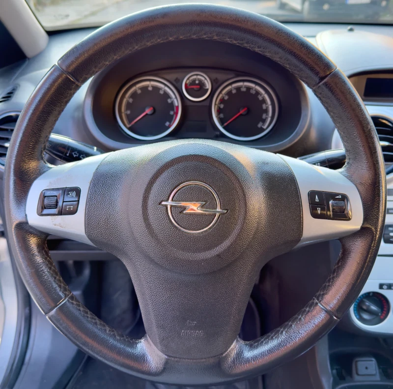 Opel Corsa LPG* , снимка 4 - Автомобили и джипове - 53081090