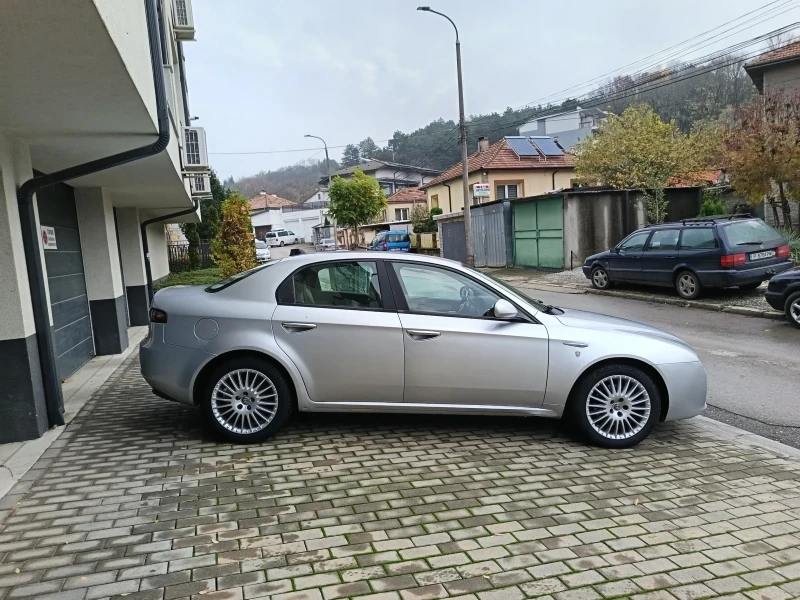 Alfa Romeo 159 1.9JTDm, снимка 2 - Автомобили и джипове - 53293109