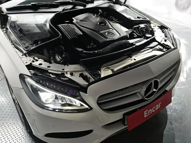 Mercedes-Benz C 200 САМО 30% АВАНС, снимка 11 - Автомобили и джипове - 56064893