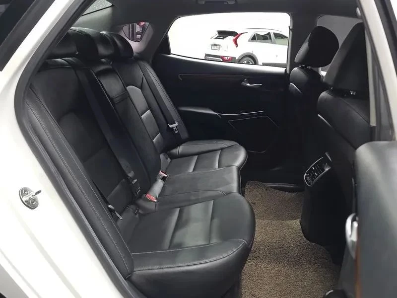 Kia K7, снимка 12 - Автомобили и джипове - 56689473