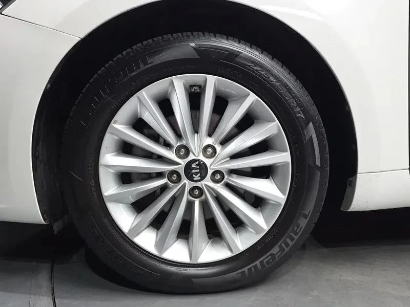 Kia K7, снимка 5 - Автомобили и джипове - 56689473