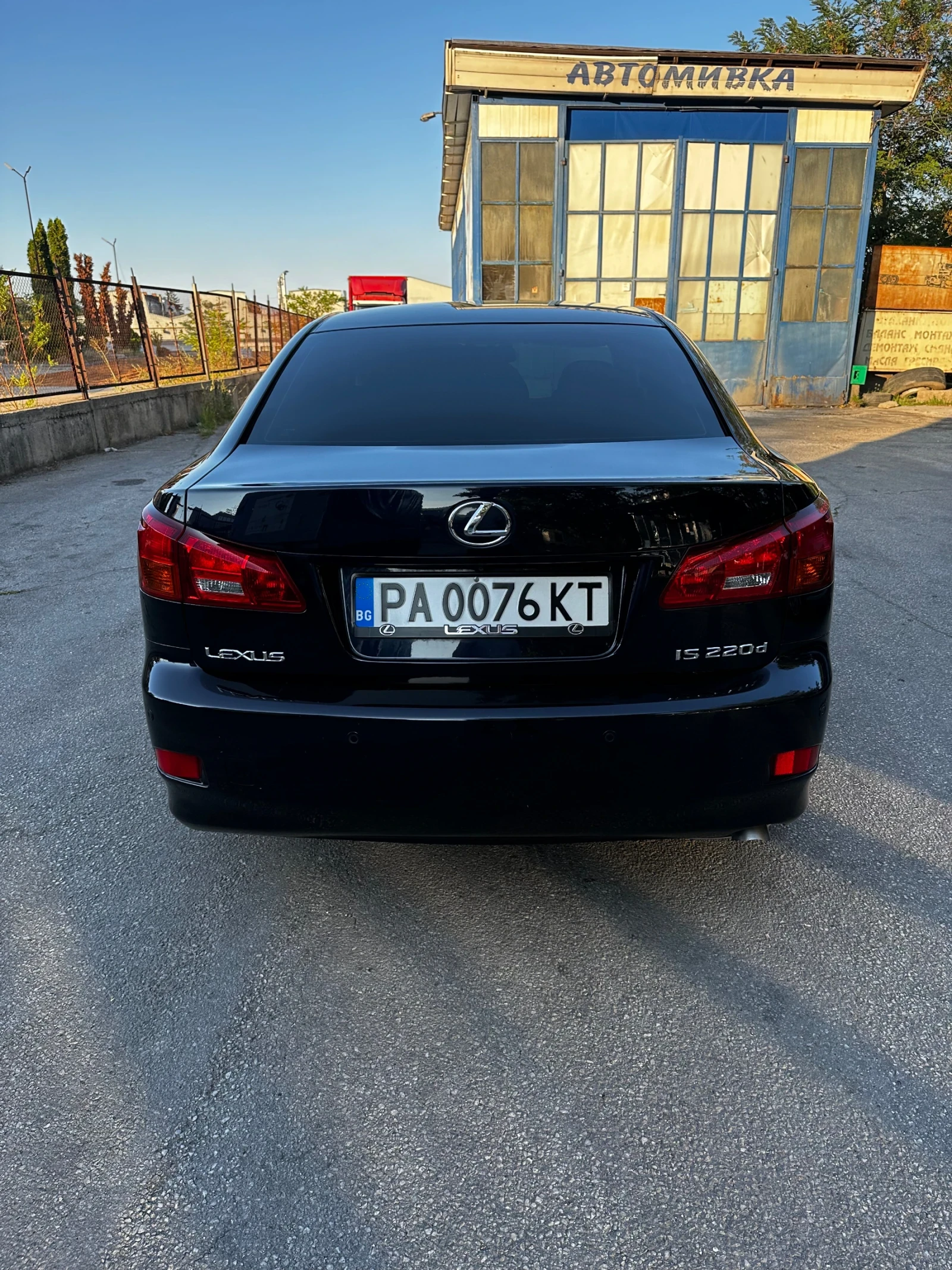 Lexus IS 220d 220d - изображение 4