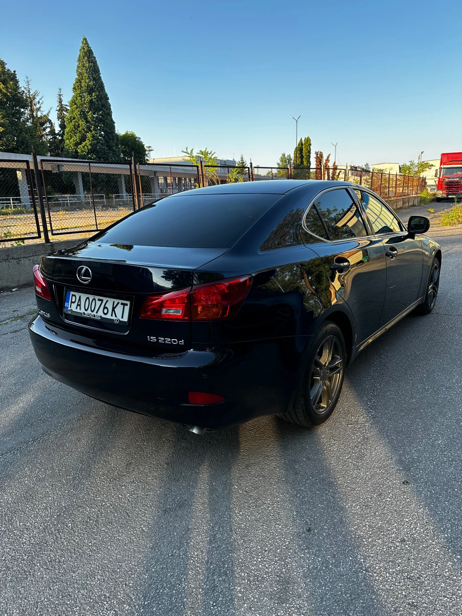 Lexus IS 220d 220d - изображение 7