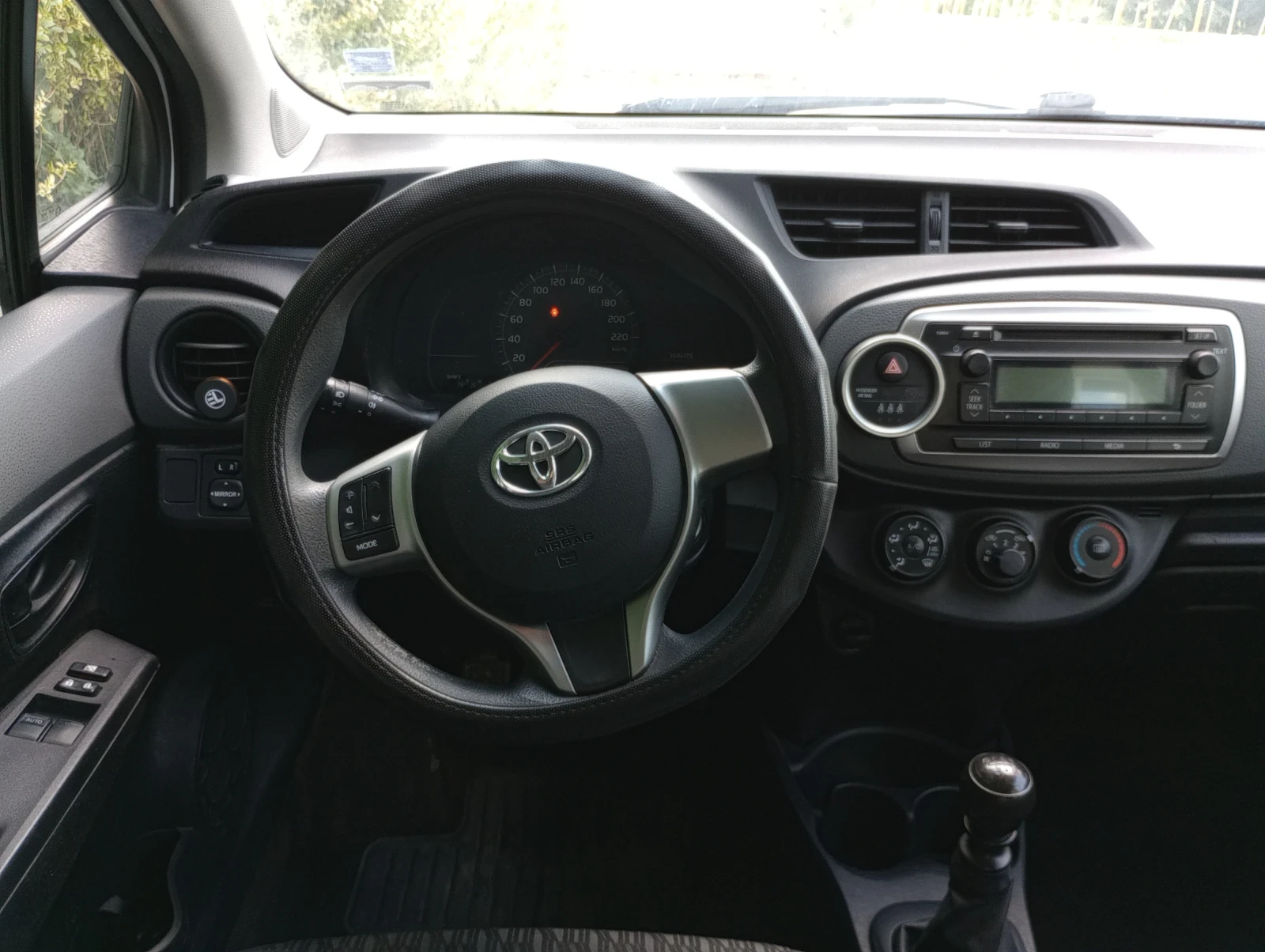 Toyota Yaris 1.33 VVT-I - изображение 8