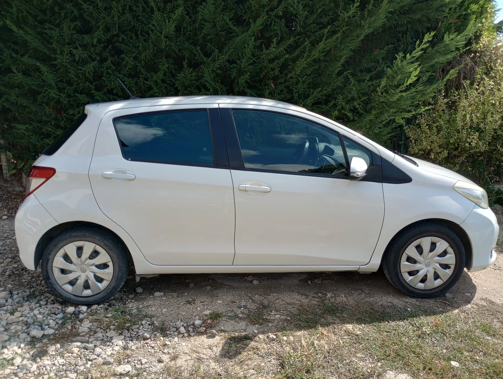 Toyota Yaris 1.33 VVT-I - изображение 2