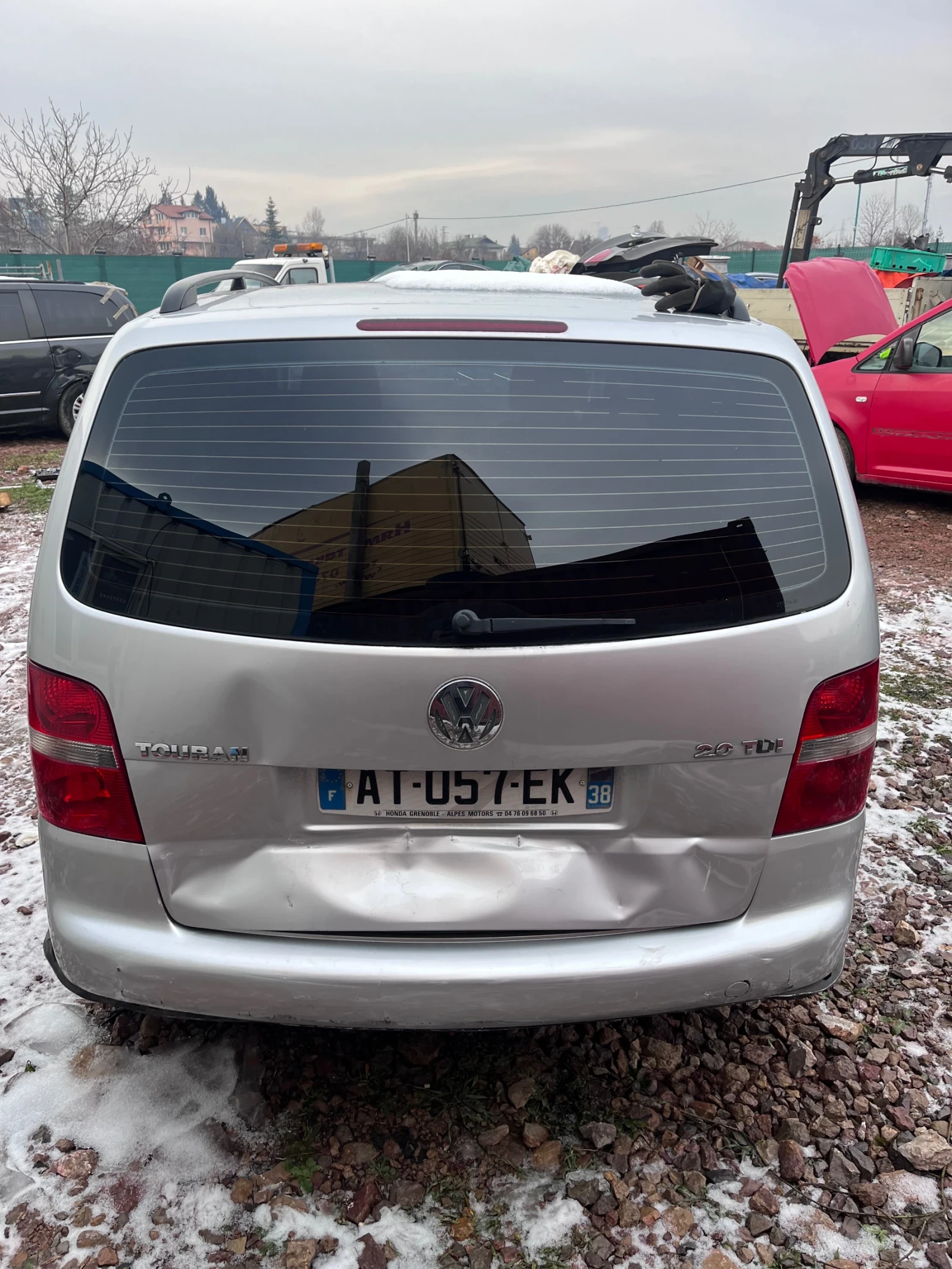 VW Touran 2.0TDI 16v 6 скорости BKD - изображение 3