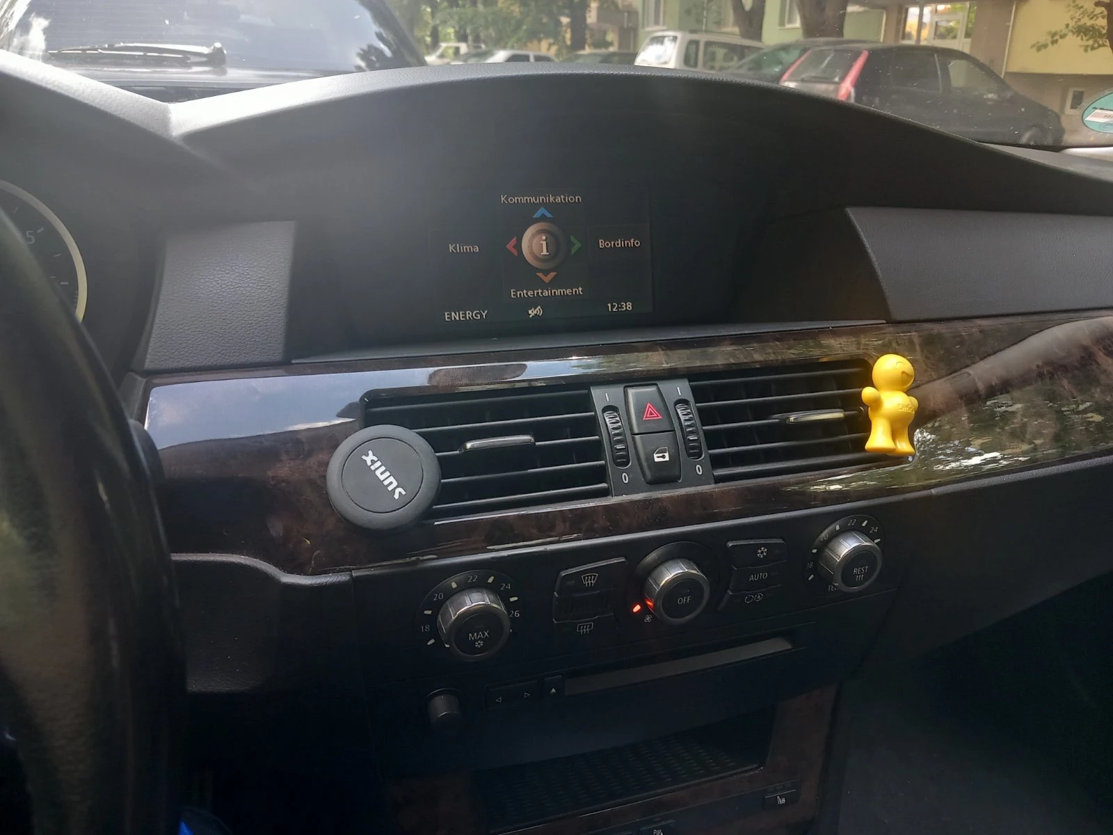 BMW 523  - изображение 6