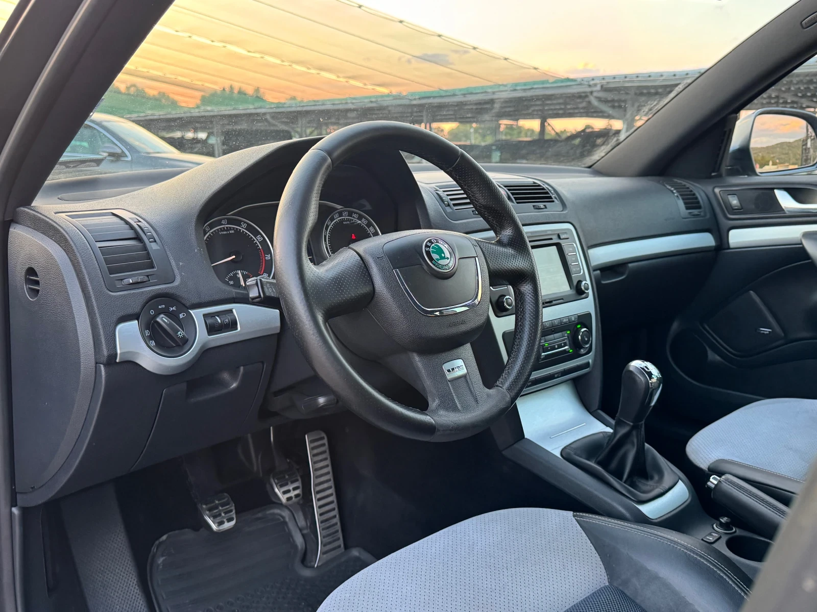 Skoda Octavia 2.0TSI VRS - изображение 8