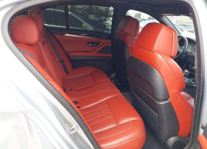 BMW M5 V8 - изображение 9