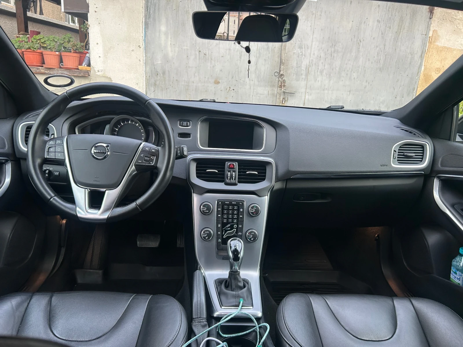 Volvo V40  - изображение 7