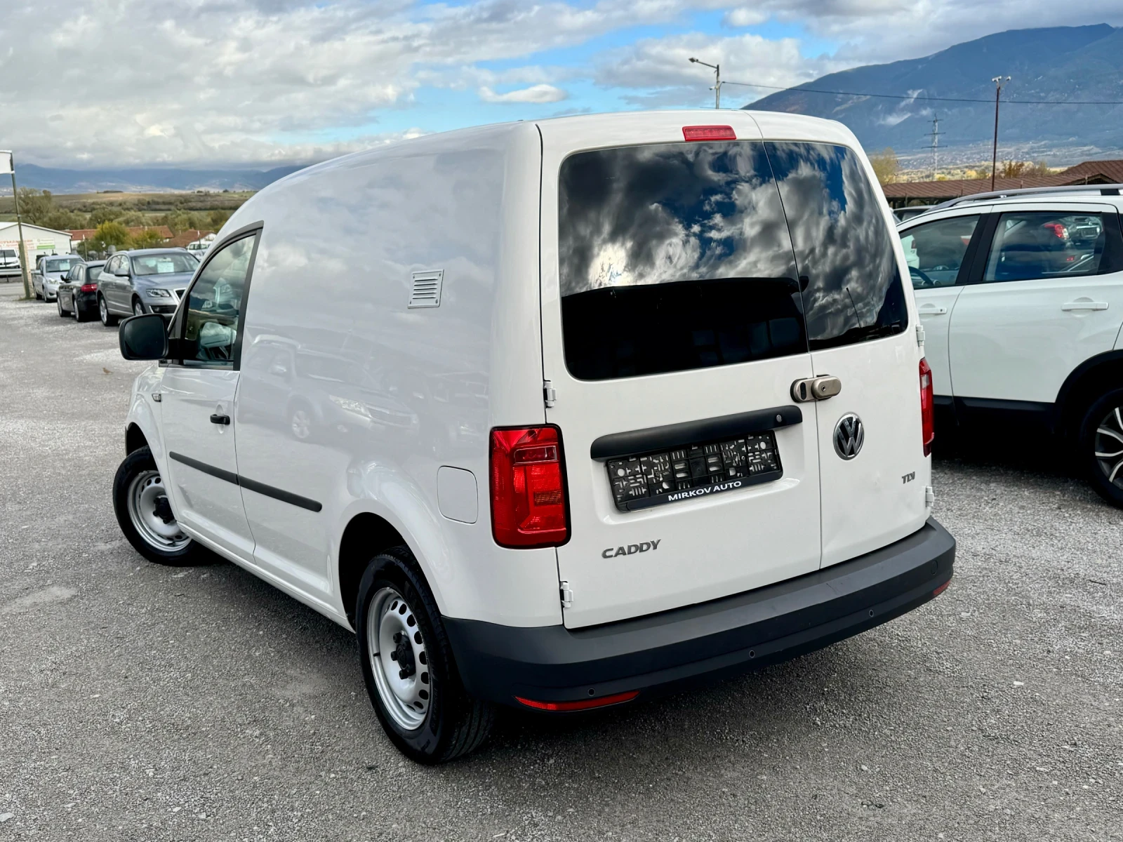 VW Caddy 2.0TDI/ТОП СЪСТОЯНИЕ - изображение 4