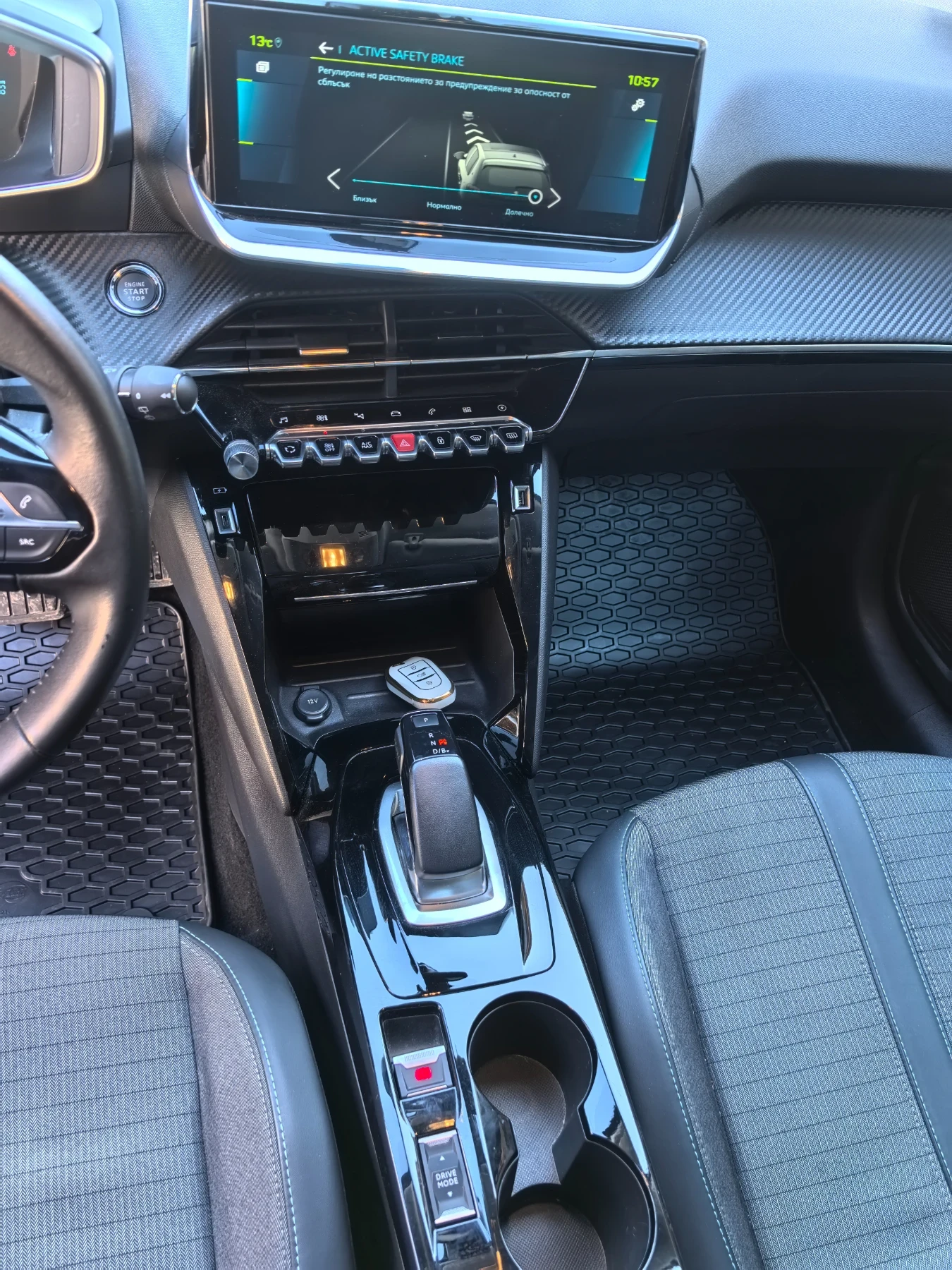 Peugeot 208 31000.  3D i-COCKPIT  | Mobile.bg   13