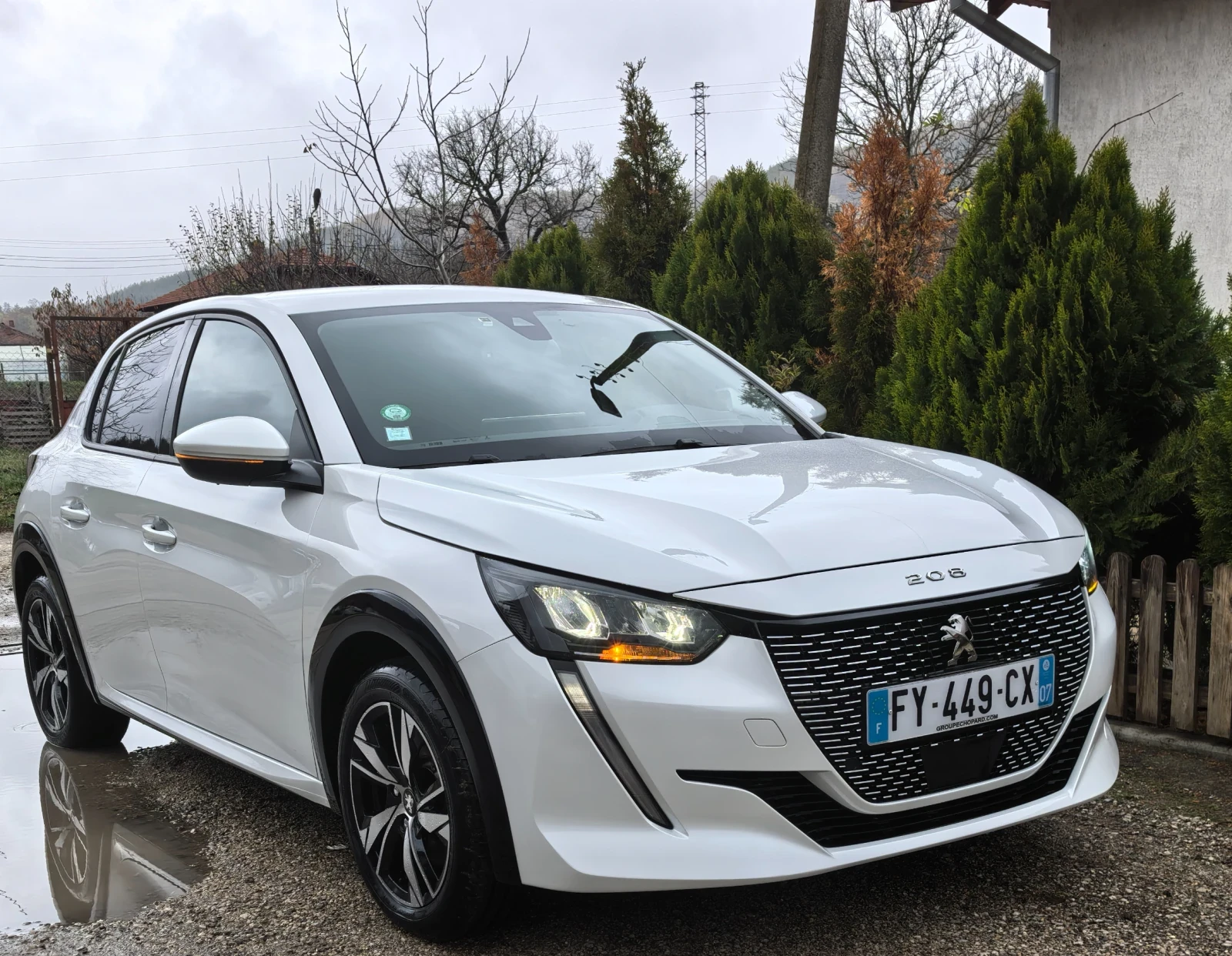 Peugeot 208 31000.  3D i-COCKPIT  | Mobile.bg   4