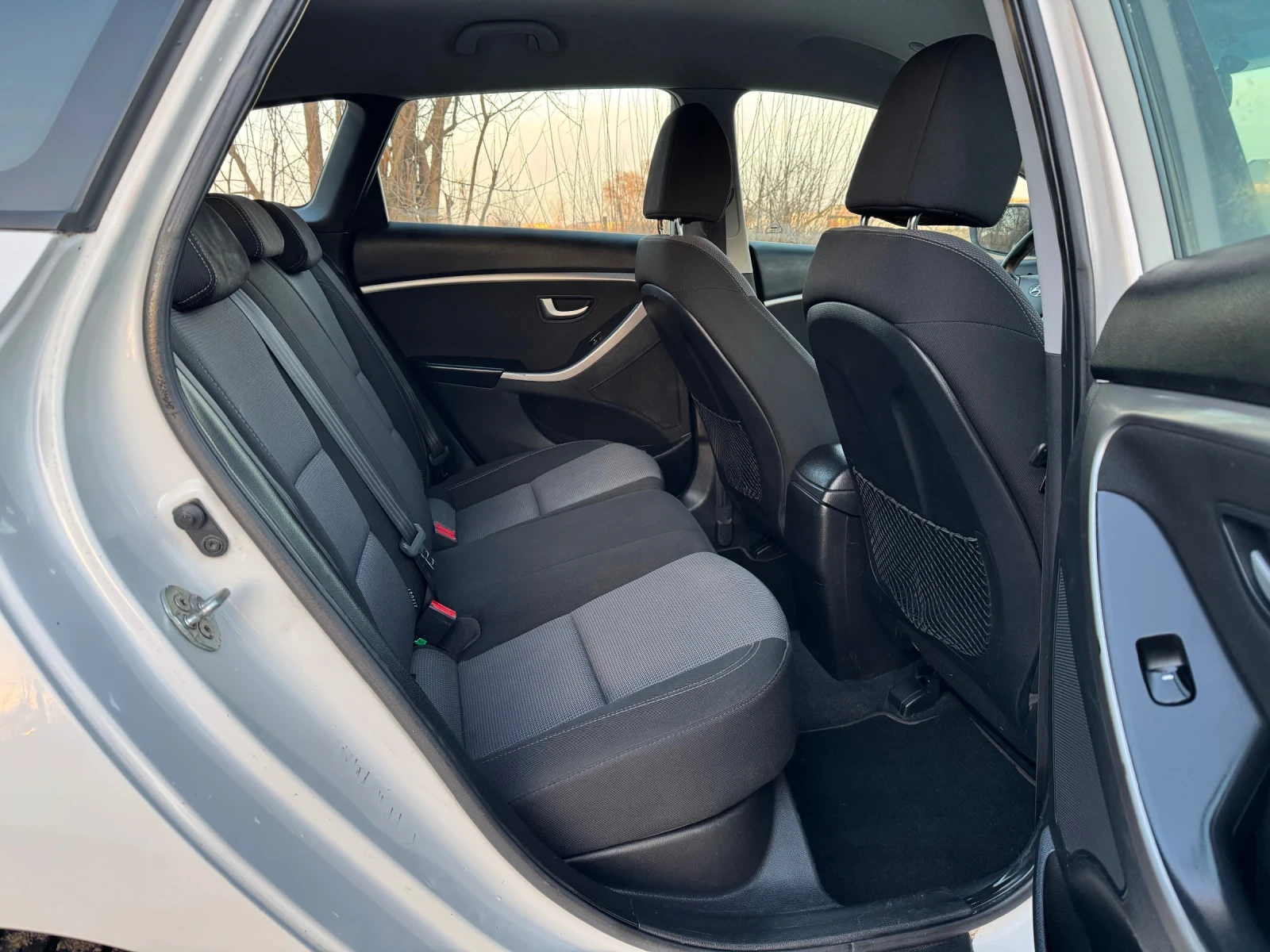 Hyundai I30 1.6CRDI 110�� 6-�� LED 2-����� ����������� ������� | Mobile.bg � ����������� 14