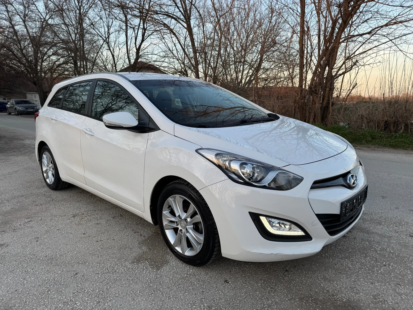 Hyundai I30 1.6CRDI 110�� 6-�� LED 2-����� ����������� ������� | Mobile.bg � ����������� 5