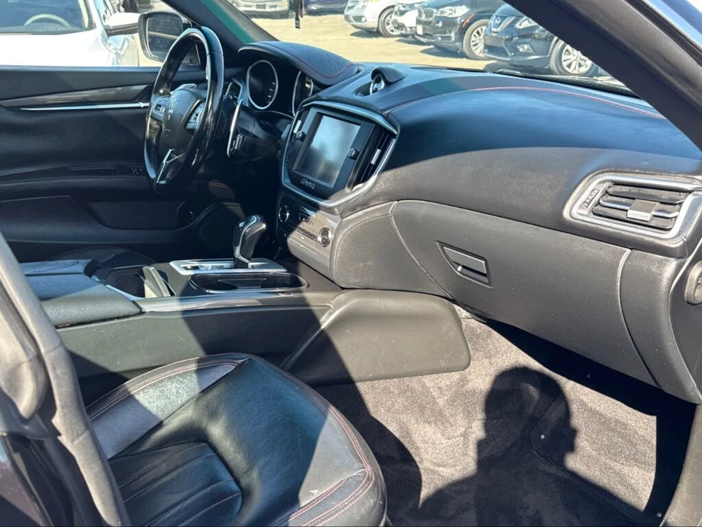 Maserati Ghibli S* Q4* AWD* АвтоКредит (ЦЕНА ДО БГ) - изображение 9