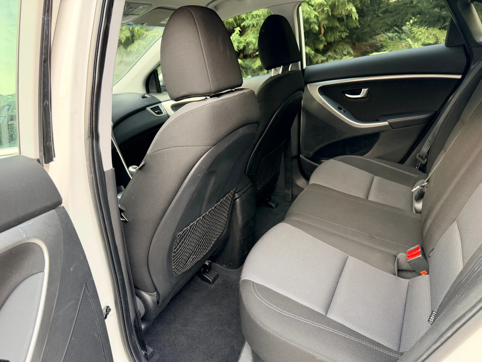 Hyundai I30 1.6i NAVI KAMERA PARKTRONIK , снимка 14 - Автомобили и джипове - 53830980