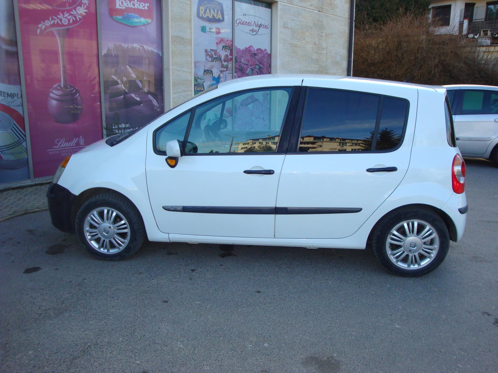 Renault Modus 1.6 ГАЗ-БЕНЗИН АВТОМАТИК, снимка 15 - Автомобили и джипове - 53853945
