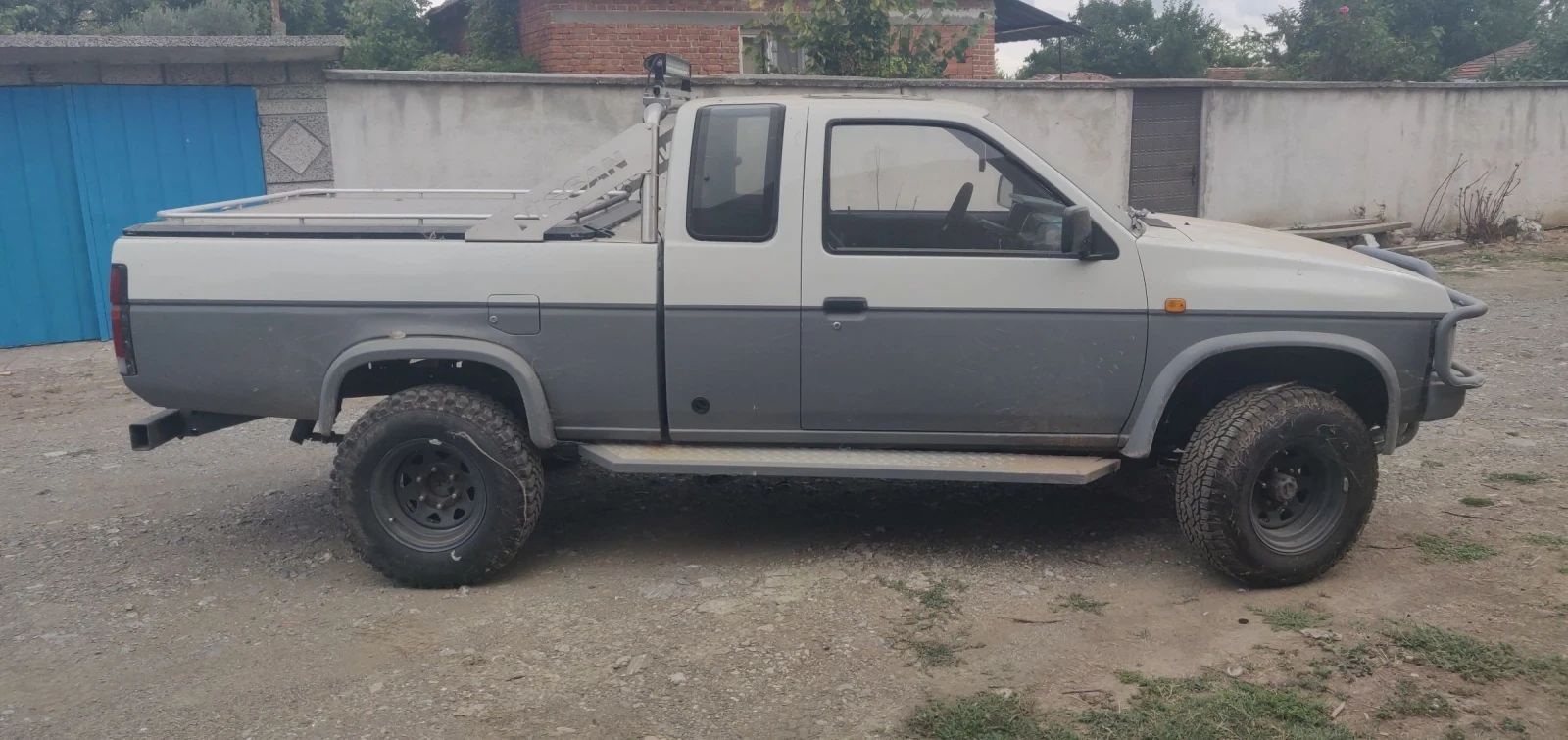 Nissan Pickup 2.4, снимка 5 - Автомобили и джипове - 53875983