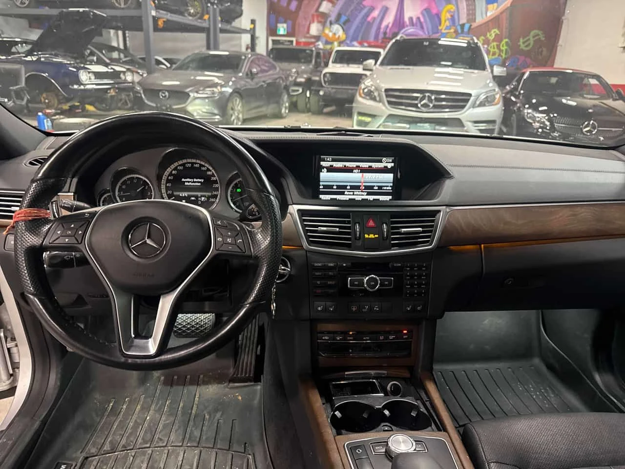 Mercedes-Benz E 350 * CARFAX * ЦЕНА ДО БГ, снимка 8 - Автомобили и джипове - 54113517