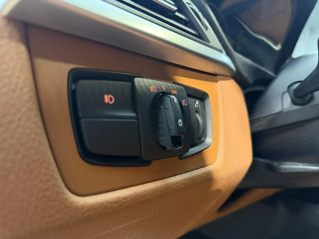 BMW 330 xDrive* АвтоКредит* (ЦЕНА ДО БГ), снимка 6 - Автомобили и джипове - 54208562