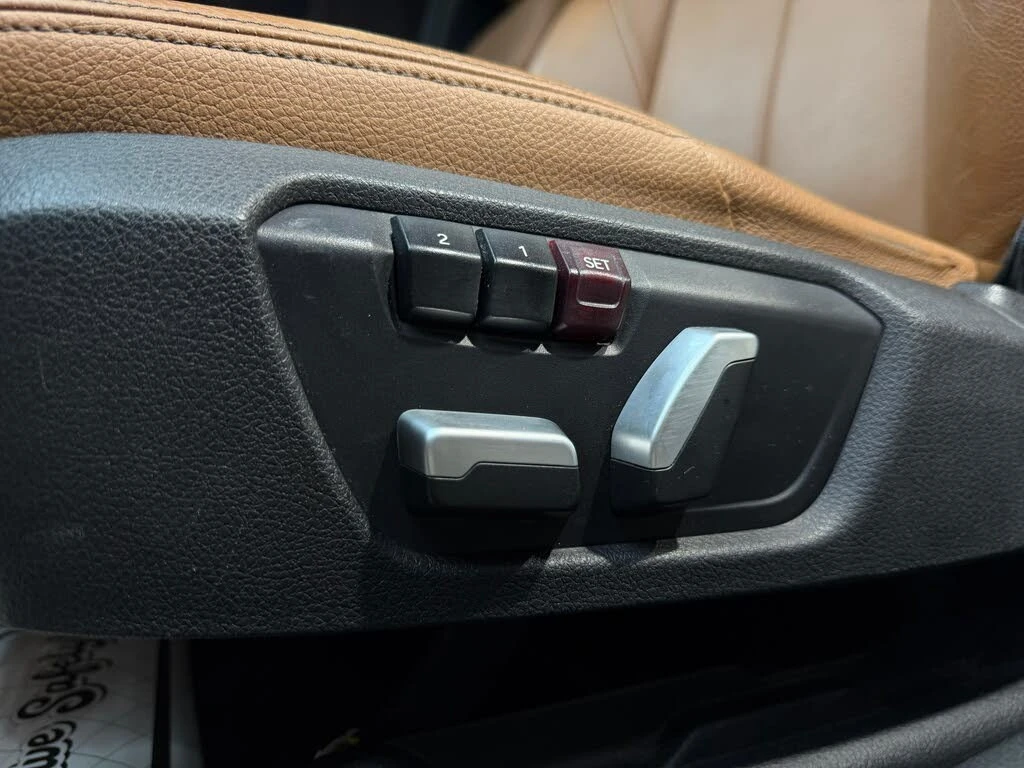 BMW 330 xDrive* АвтоКредит* (ЦЕНА ДО БГ), снимка 8 - Автомобили и джипове - 54208562