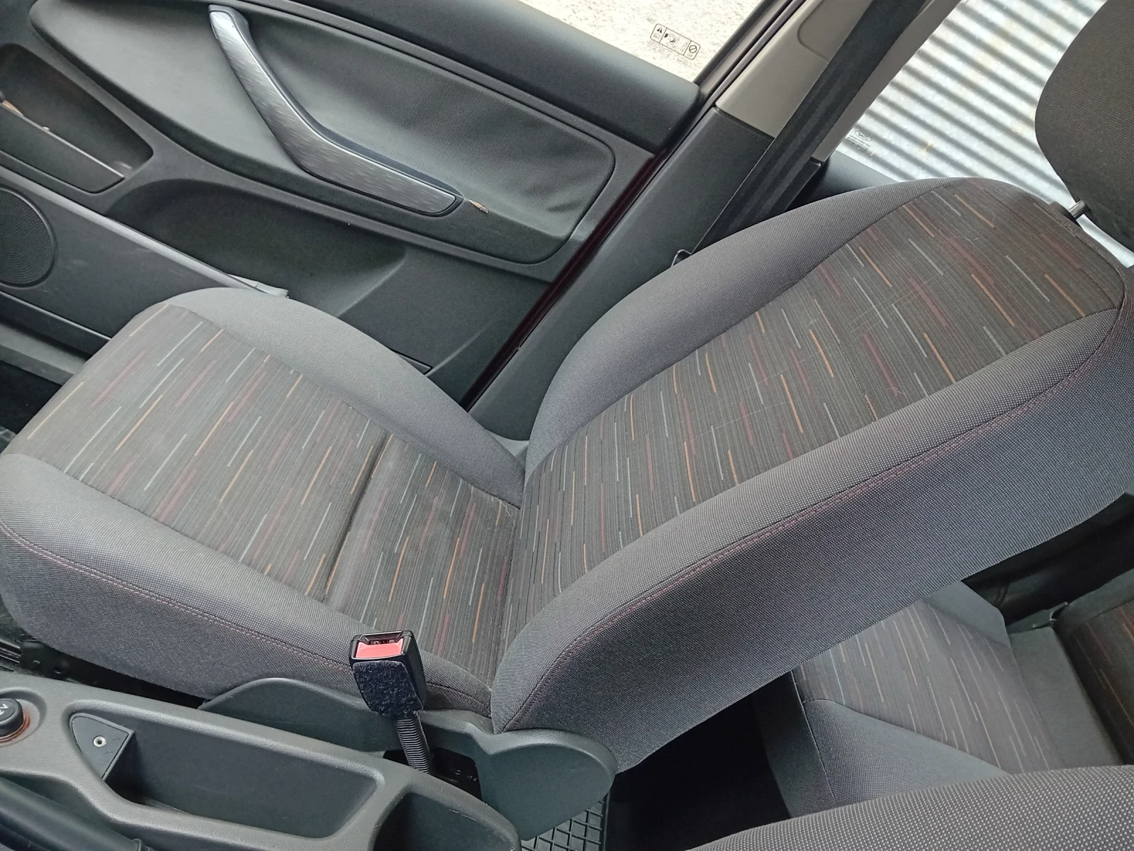 Ford C-max Face-lift, снимка 17 - Автомобили и джипове - 54221223
