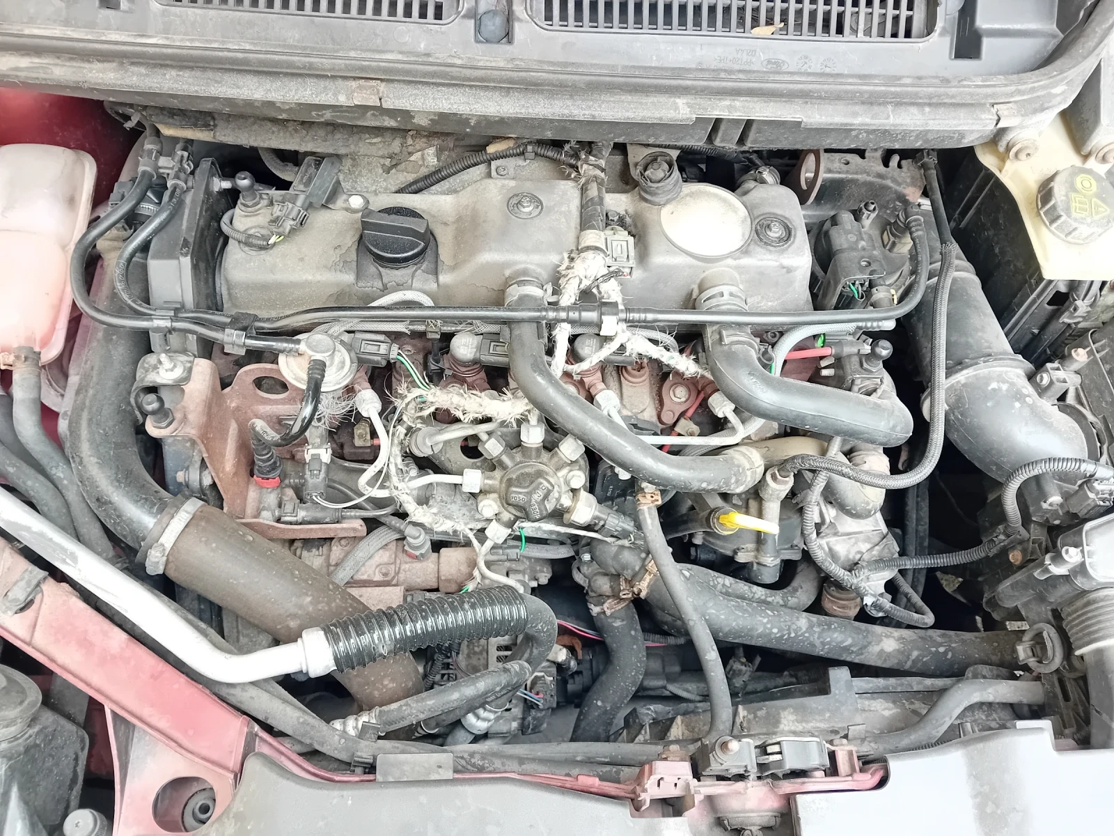 Ford C-max Face-lift, снимка 13 - Автомобили и джипове - 54221223