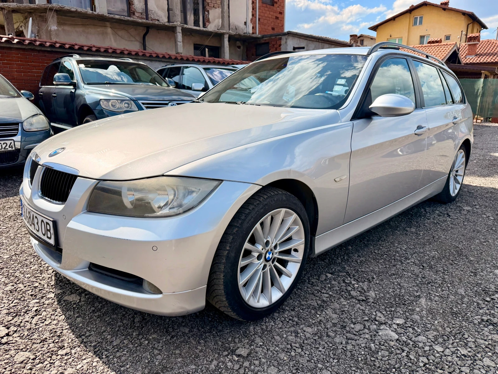 BMW 318 Панорама Подгрев Навигация 2 ключа, снимка 3 - Автомобили и джипове - 54223104