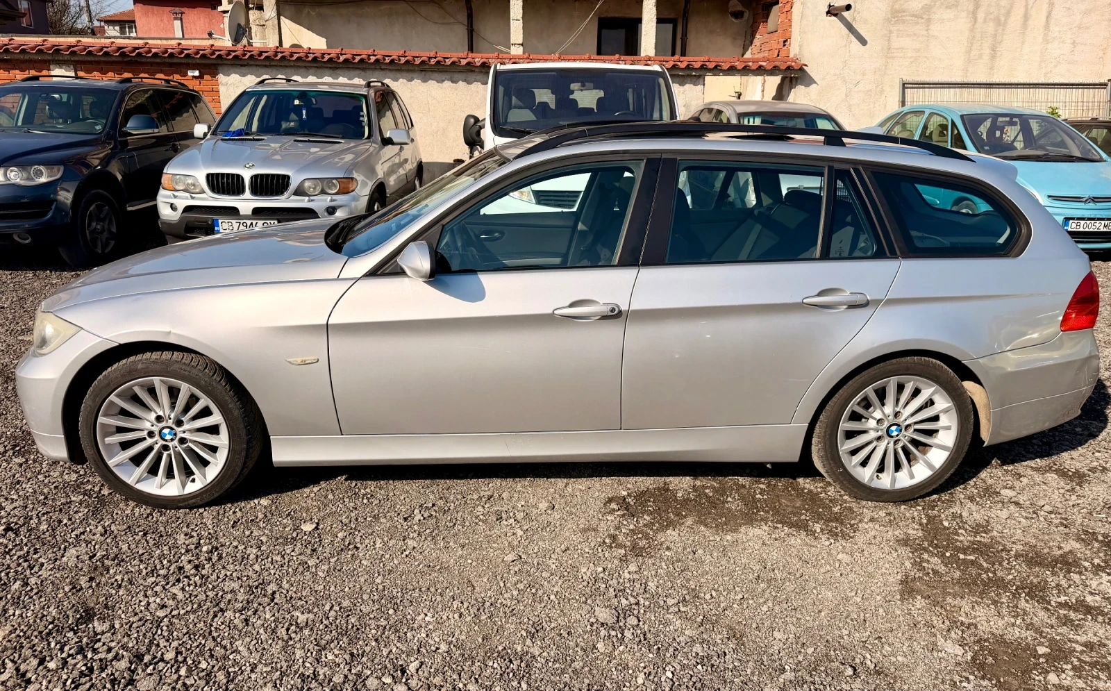 BMW 318 Панорама Подгрев Навигация 2 ключа, снимка 7 - Автомобили и джипове - 54223104