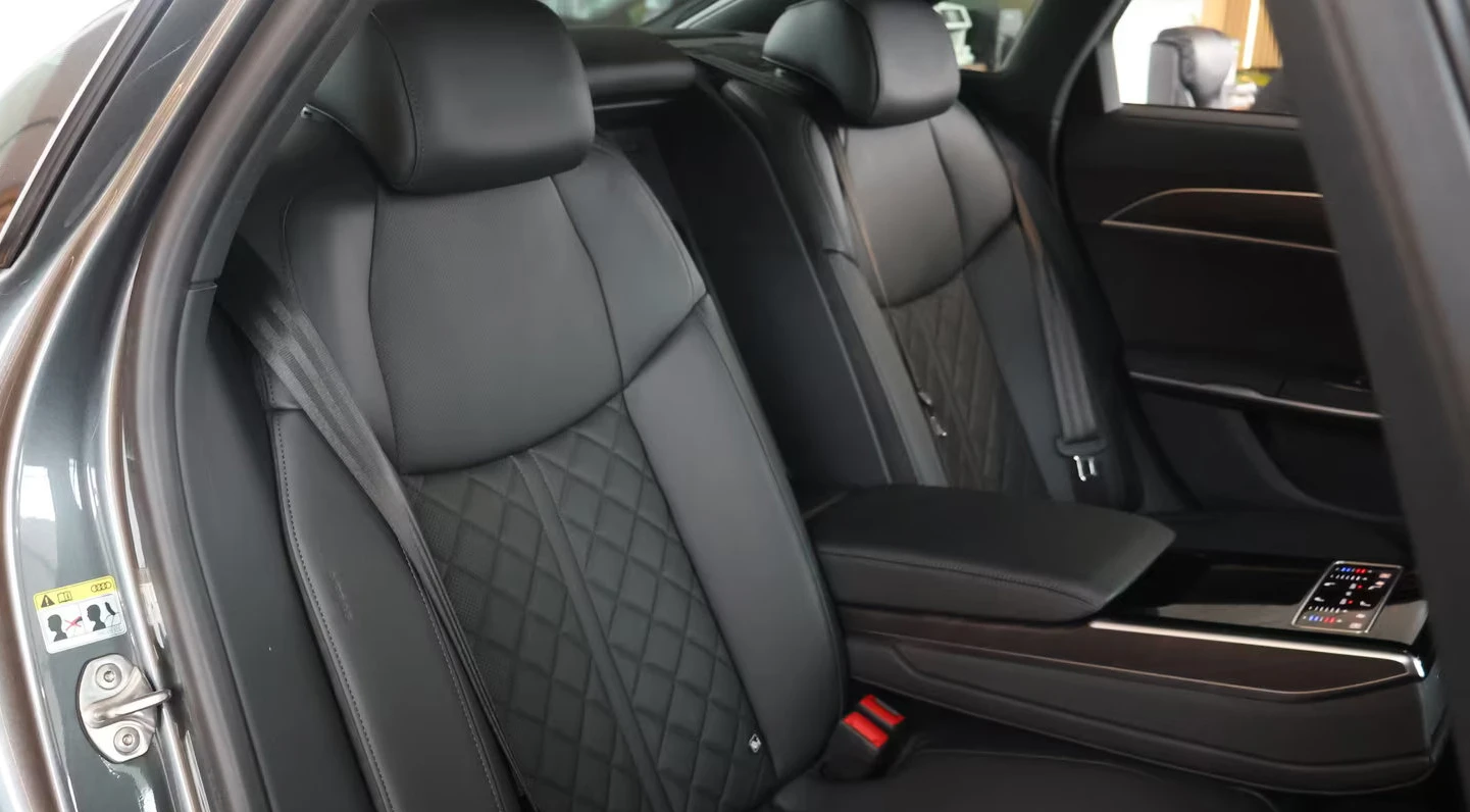 Audi A8 50/286HP/SLINE/360/PANO/B&O/KLESS/457z, снимка 11 - Автомобили и джипове - 54753561
