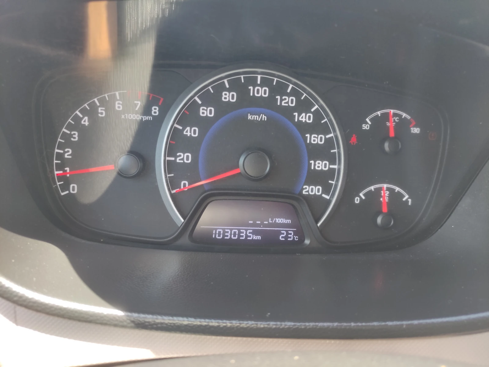 Hyundai I10 1, 0 като нов 103000км евро 6, снимка 10 - Автомобили и джипове - 54842614