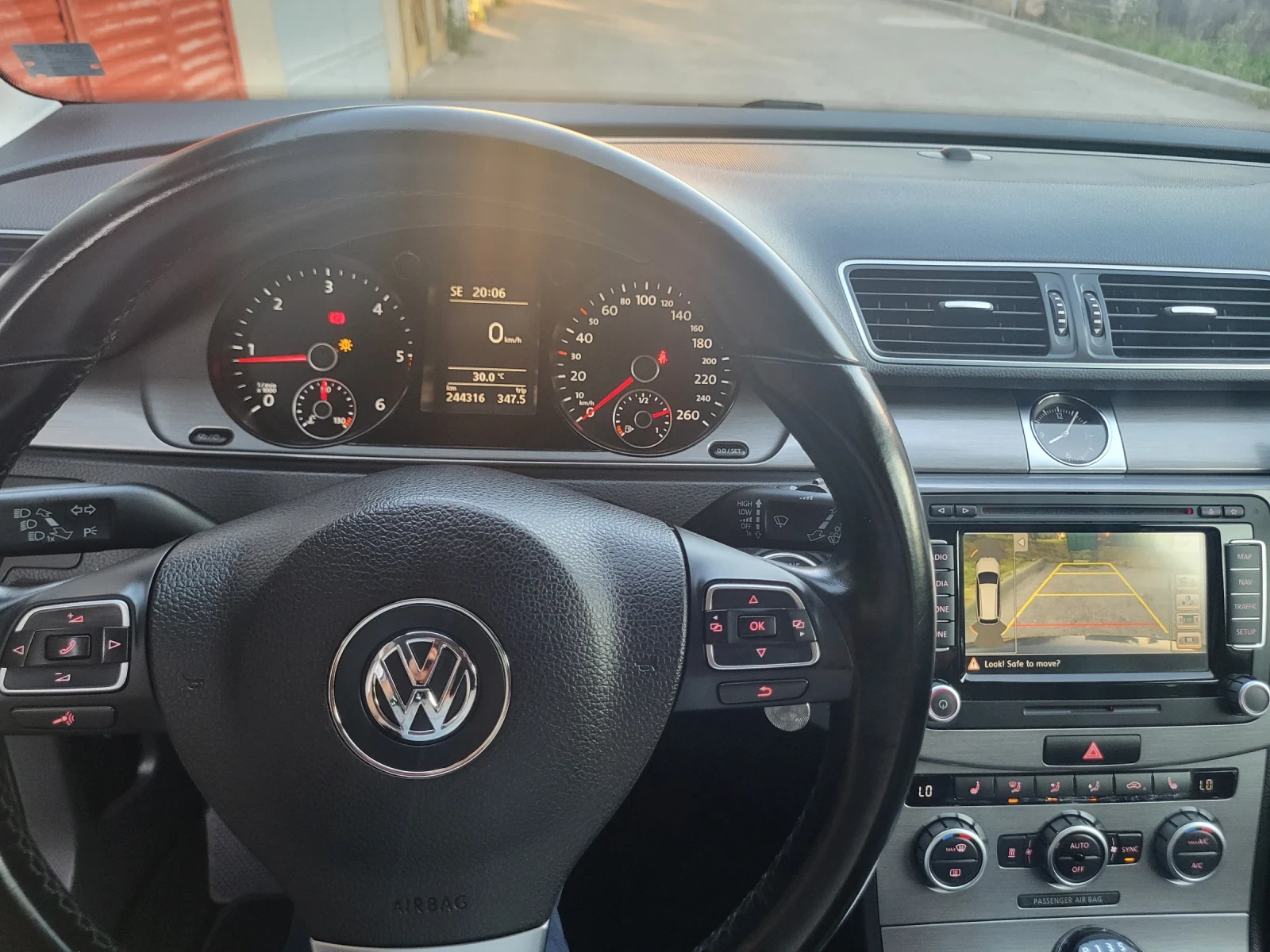 VW Passat 2.0-140кс-2012г, снимка 8 - Автомобили и джипове - 54991444