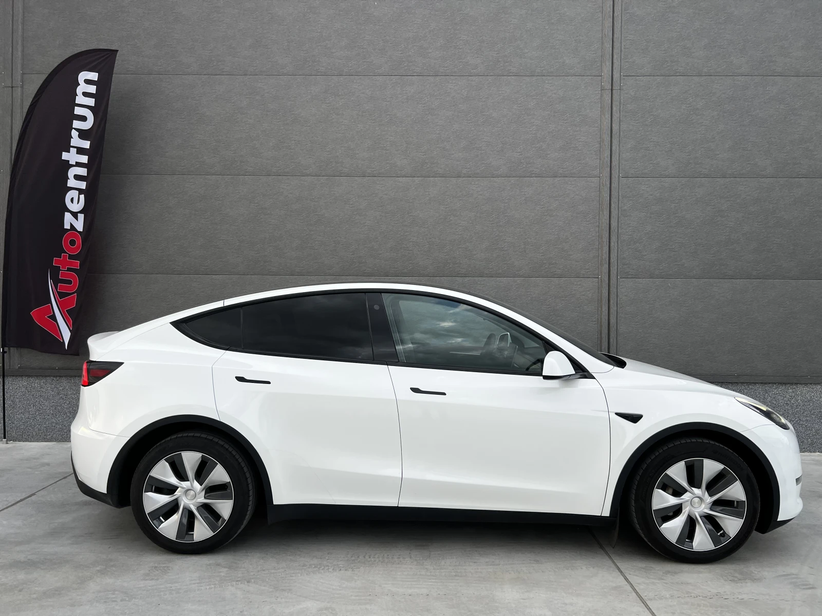 Tesla Model Y Long Range Dual AWD, снимка 7 - Автомобили и джипове - 55299743