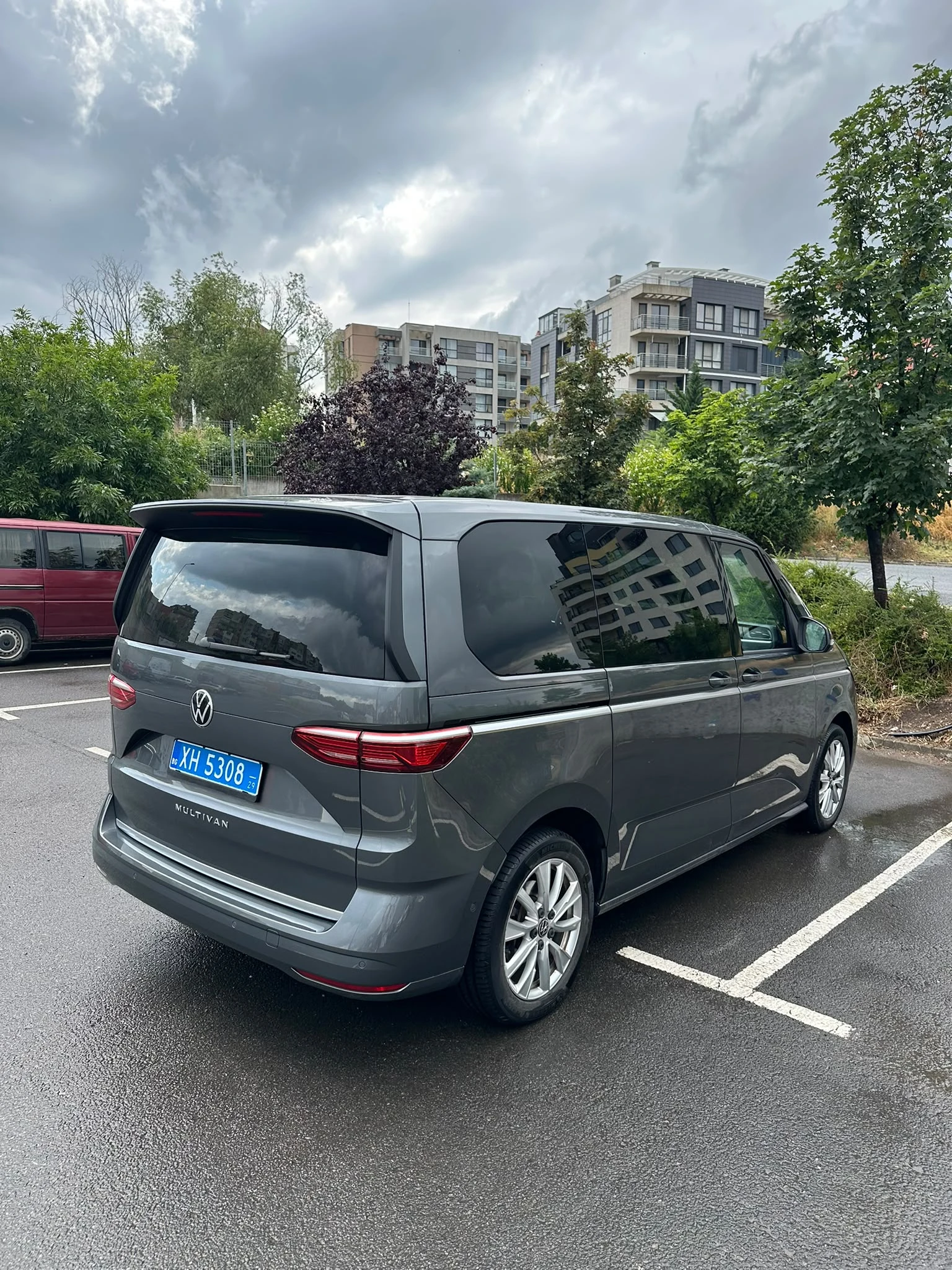 VW Multivan, снимка 3 - Автомобили и джипове - 55430542