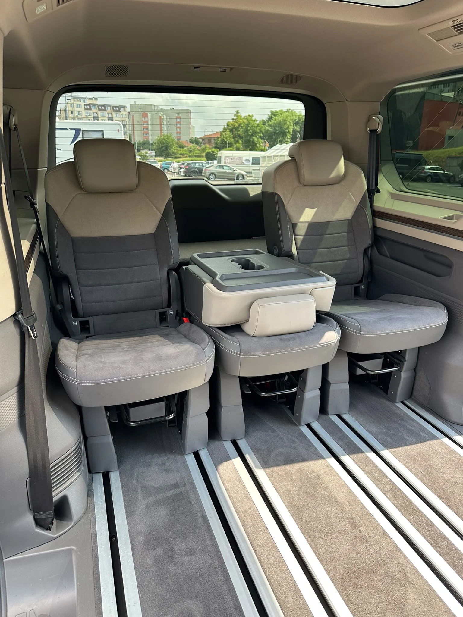 VW Multivan, снимка 10 - Автомобили и джипове - 55430542