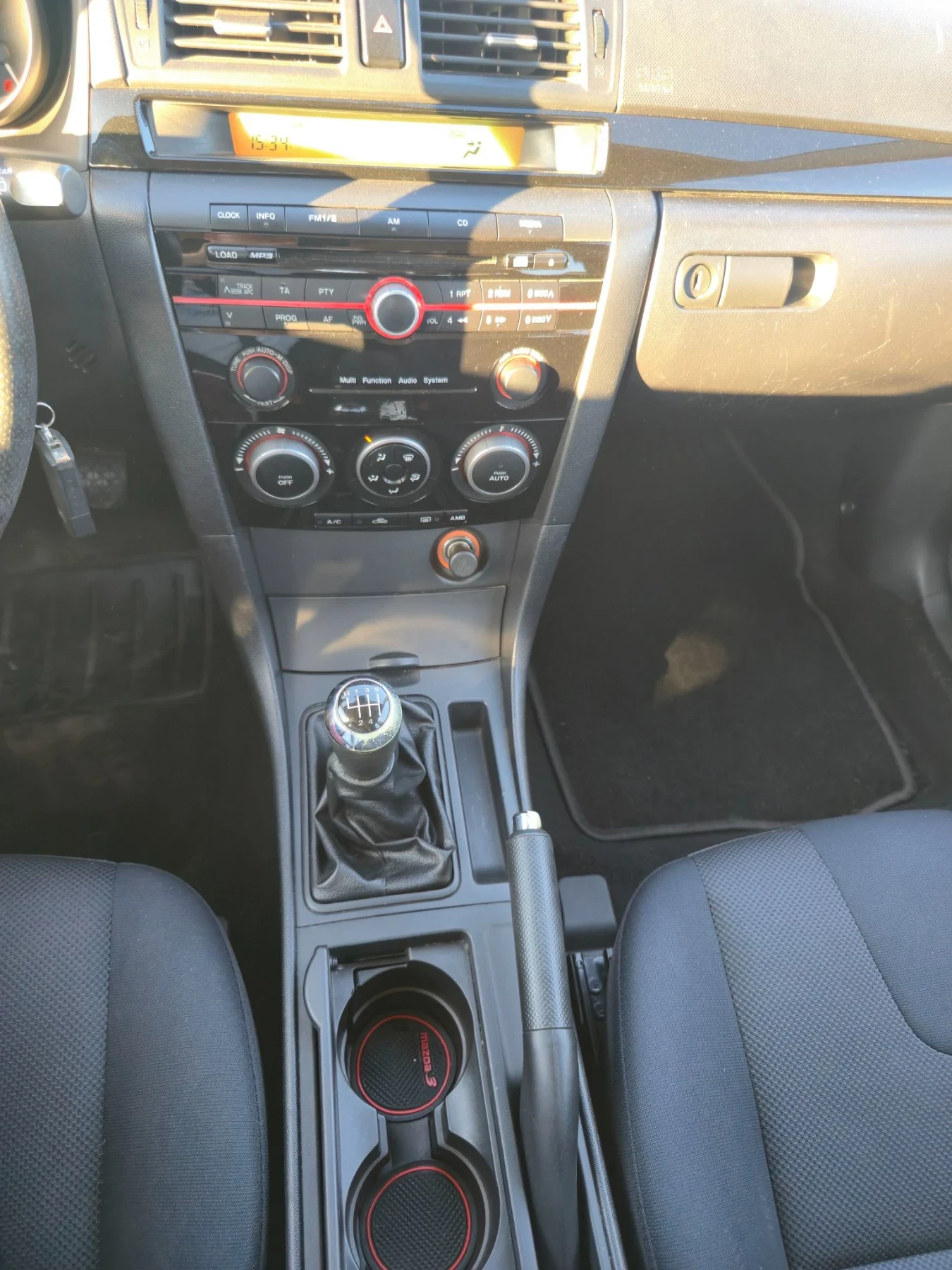 Mazda 3 2.0d, снимка 16 - Автомобили и джипове - 55742652
