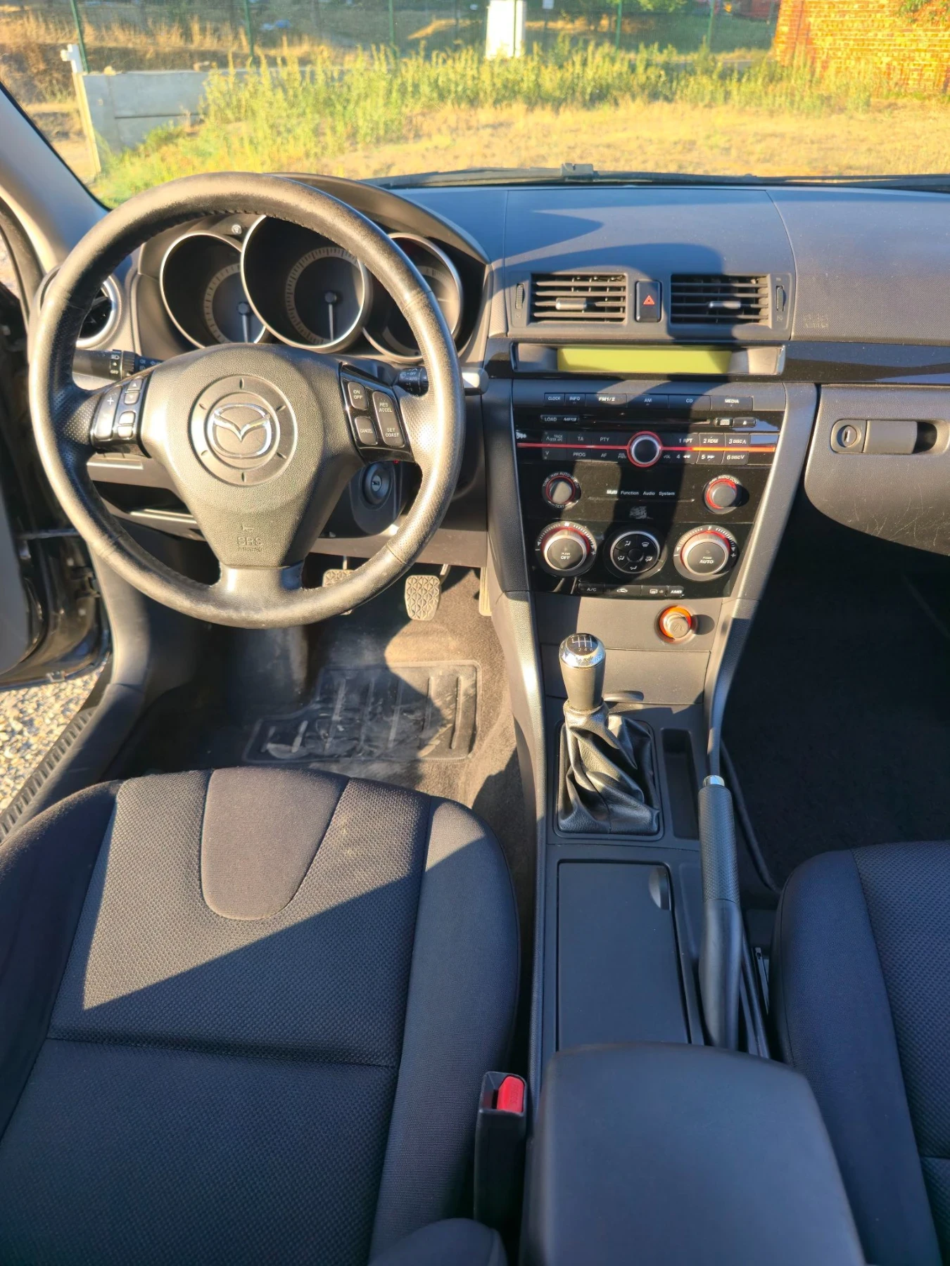 Mazda 3 2.0d, снимка 12 - Автомобили и джипове - 55742652