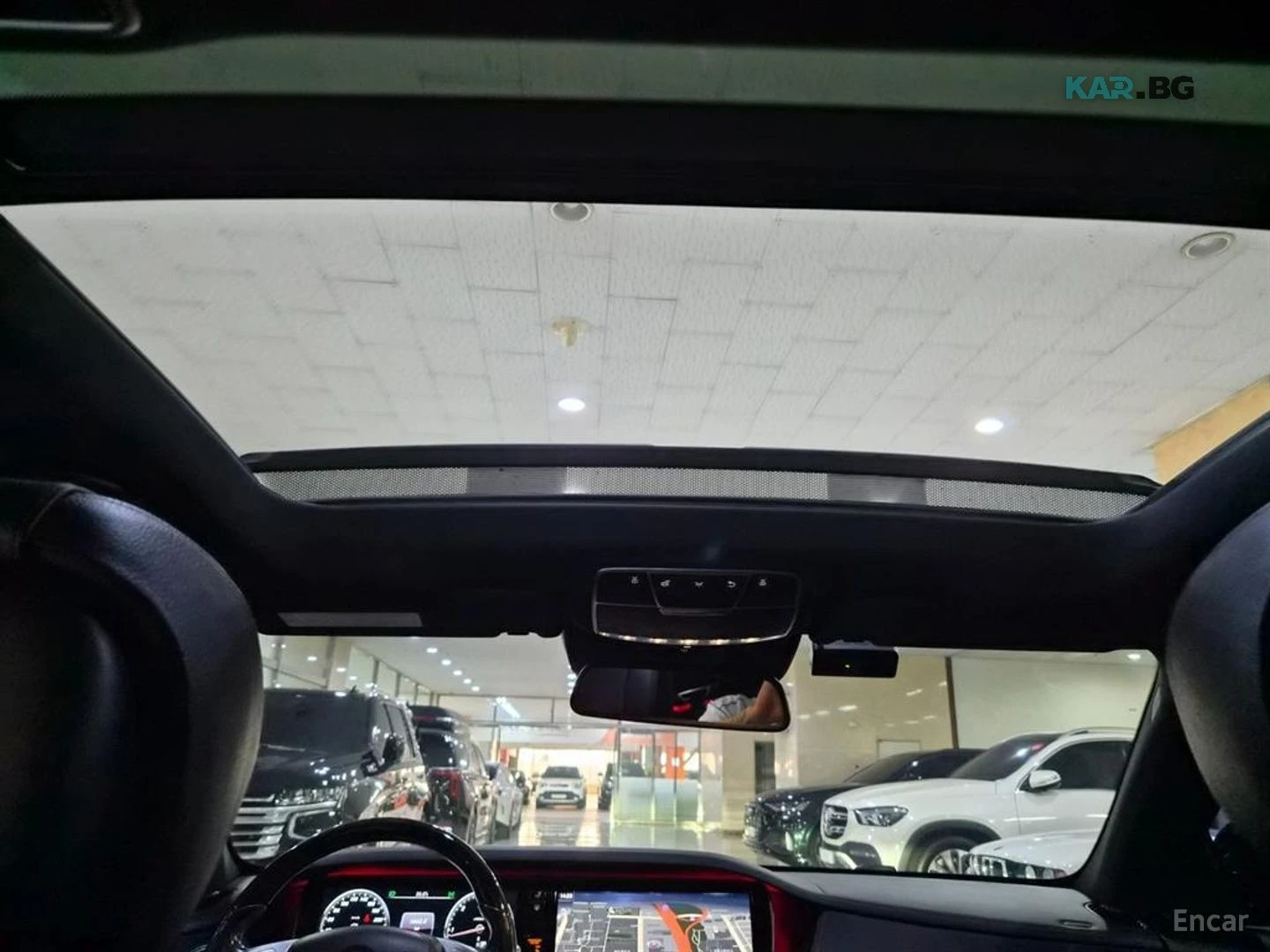 Mercedes-Benz S 350 D* КОЖА* ПОДГРЕВ* ОБДУХВ* BURMASTER* PANO* 360, снимка 17 - Автомобили и джипове - 56290971