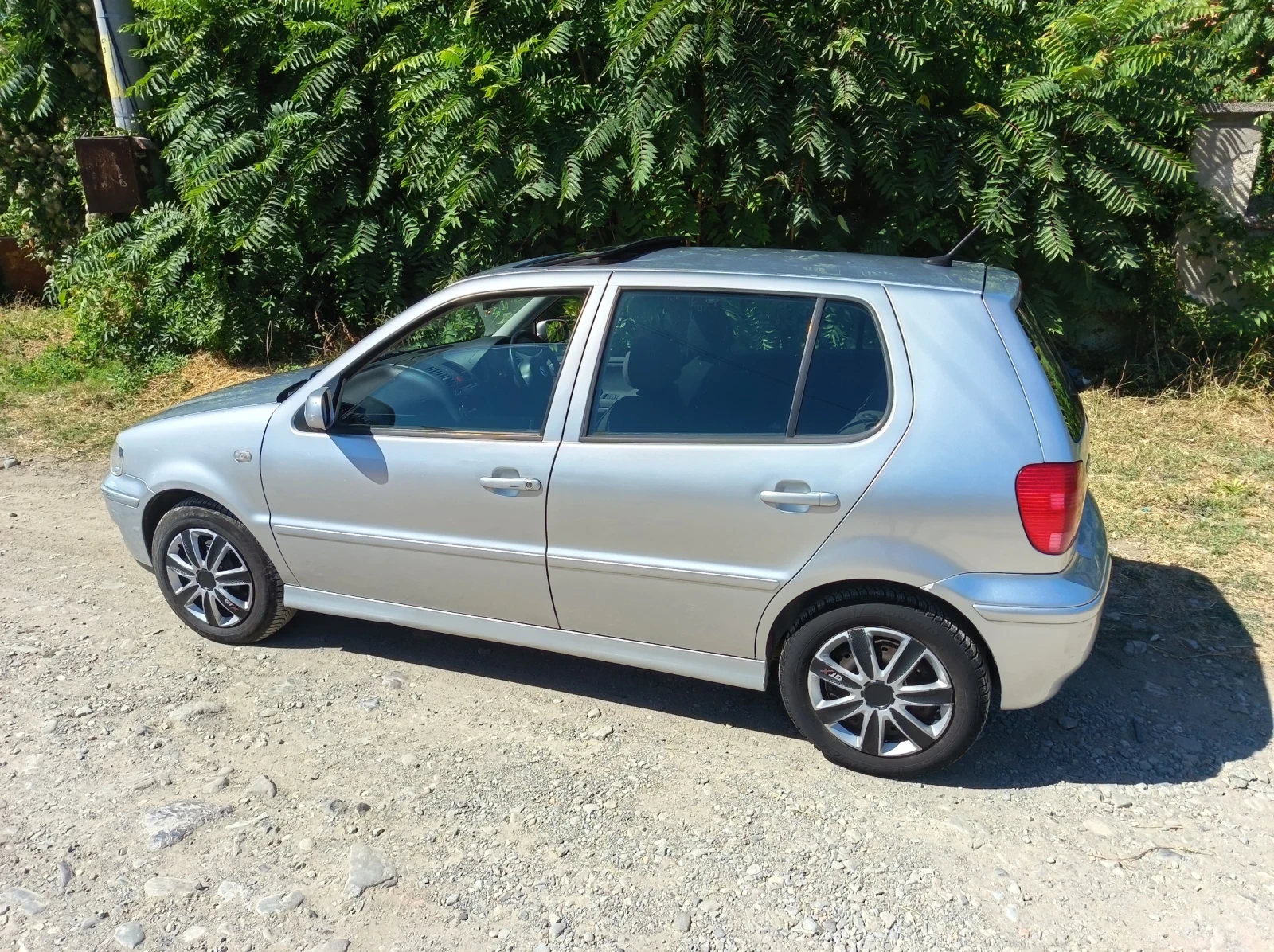VW Polo 1, 4 Автоматик , снимка 5 - Автомобили и джипове - 56352758