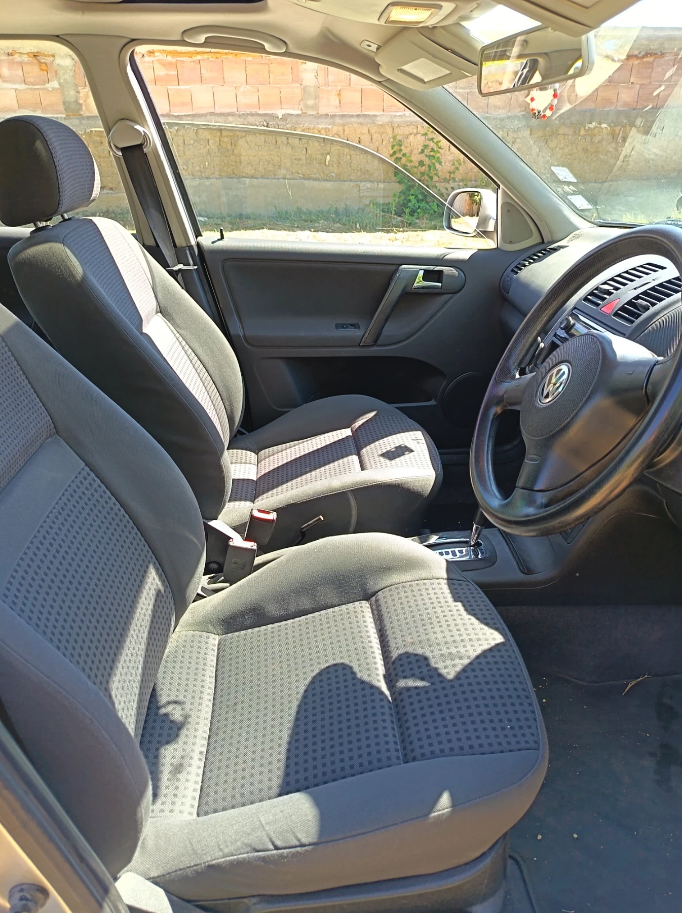 VW Polo 1, 4 Автоматик , снимка 4 - Автомобили и джипове - 56352758