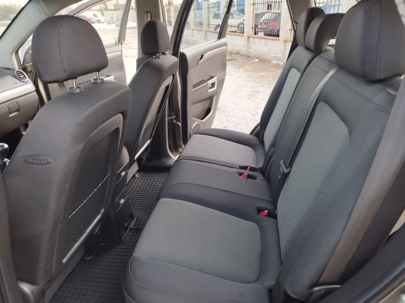 Opel Antara 2.4 I 4x4 УНИКАТ, снимка 11 - Автомобили и джипове - 48413939