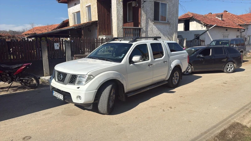 Nissan Navara 2.5/177 к.с., снимка 10 - Автомобили и джипове - 49422663