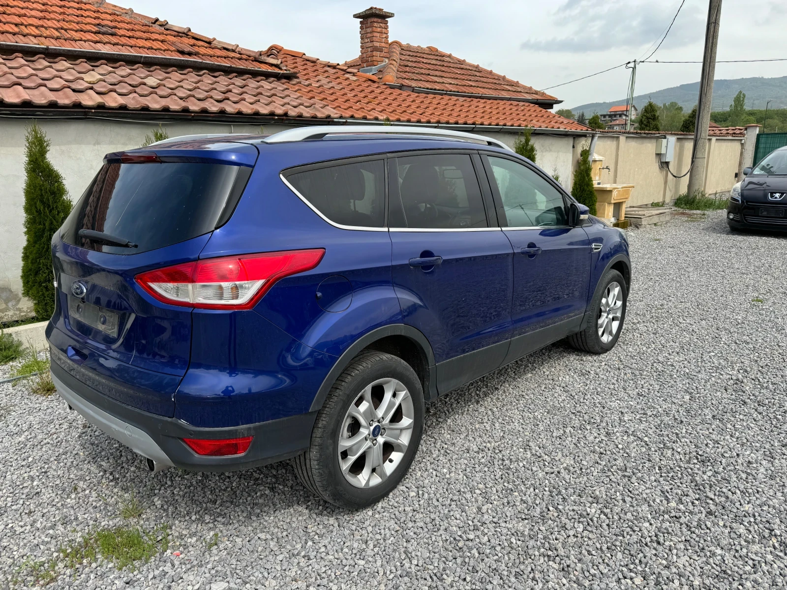 Ford Kuga  - изображение 4