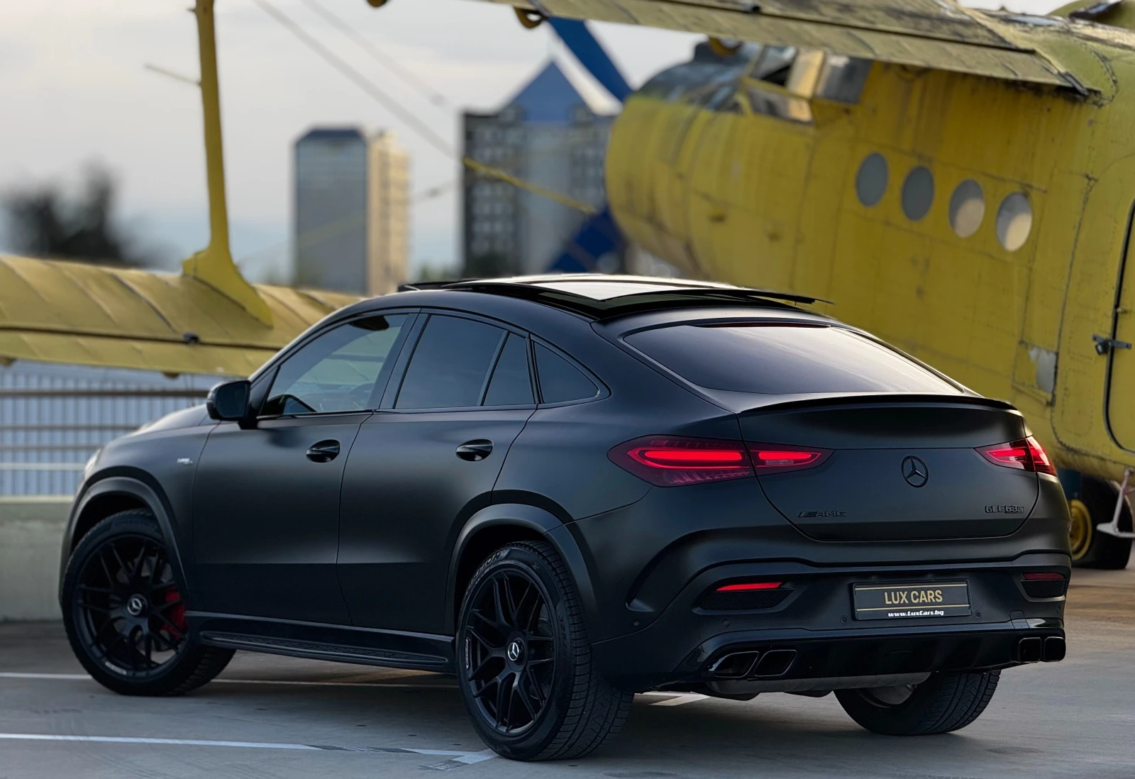 Mercedes-Benz GLE 53 4MATIC + COUPE- Panorama - Burmester - Cam360 - Keyless- - изображение 4